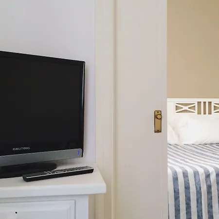 Carbonell Hotel