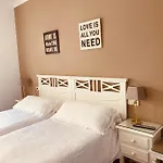 Carbonell Hotel Llanca