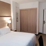 Carbonell Hotel 2*