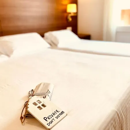 Carbonell Hotel 2*