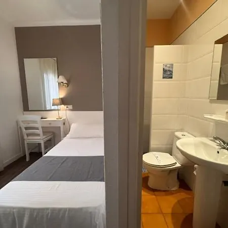 Carbonell Hotel Llança
